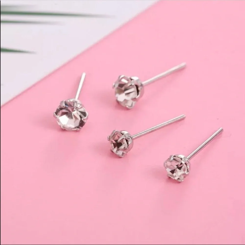 1 Pair Gold Silver CZ Round Diamond cut Studs Earrings